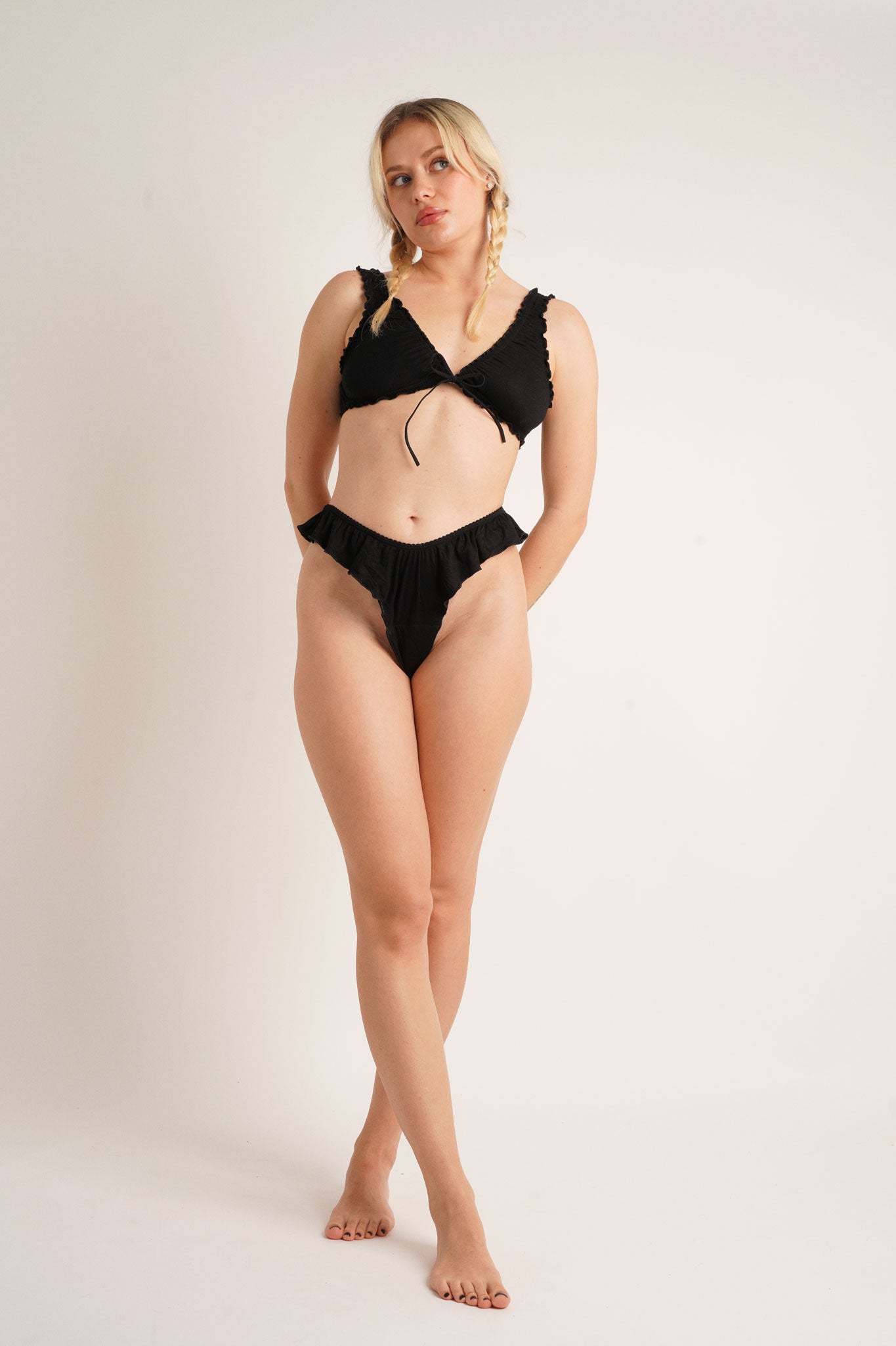 Zoë flutter thong - modal