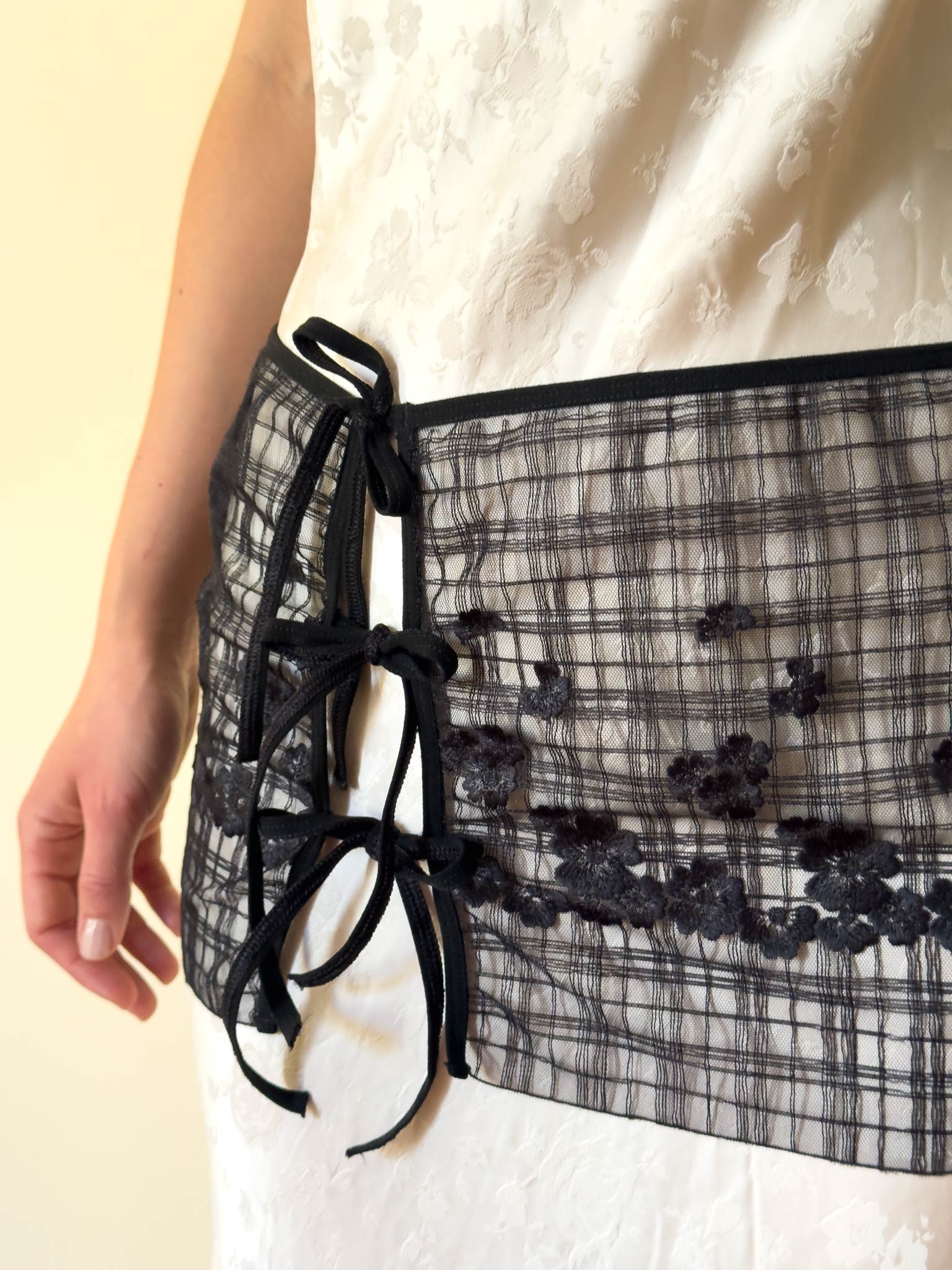 Flora sheer over skirt- Black